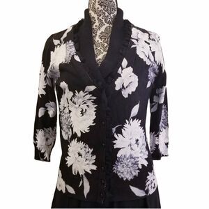 NWOT White House Black Market Floral V-Neck 3/4 Sleeve Knit Cardigan Sweater Bla